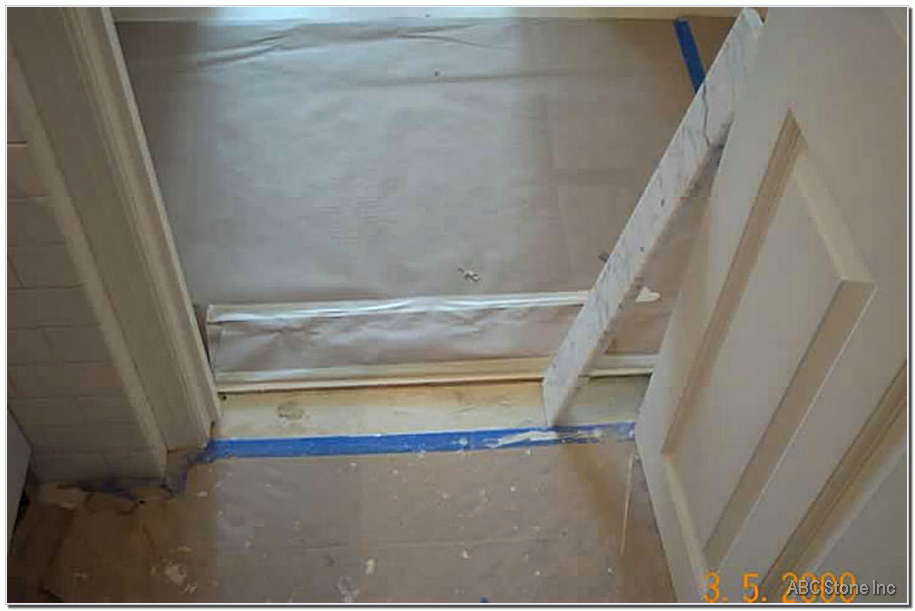 Image of a luxurious marble door saddle